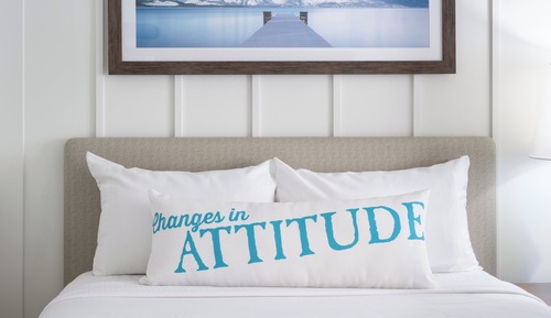 Habitación (Still in Paradise)