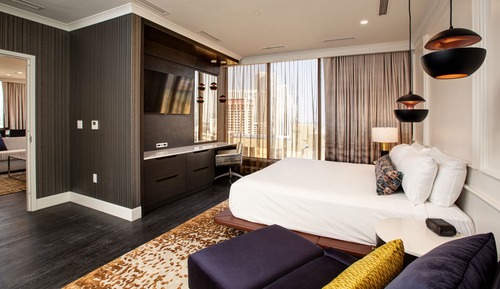 Premium Signature Suite I