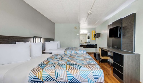 Habitación estándar, 2 camas dobles, accesible para personas con discapacidad, no fumadores