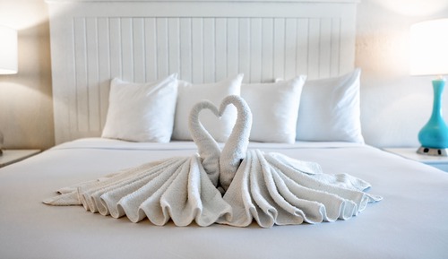 Habitación, 1 cama de matrimonio grande con sofá cama, balcón, vistas al mar