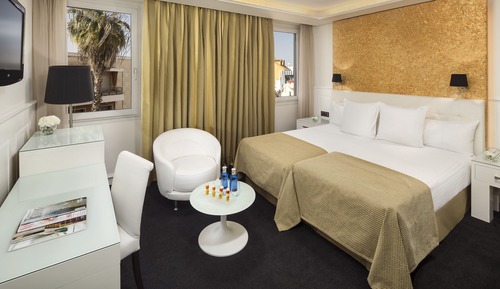 Two Bedroom Suite Red Level