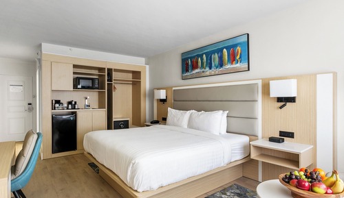 Habitación Deluxe, 1 cama de matrimonio grande, vistas parciales al mar