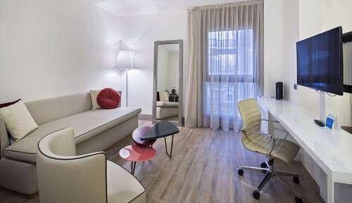 Suite junior (Extra Bed 2 adults + 2 children)