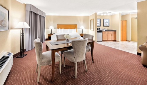 Suite, 1 cama de matrimonio grande, no fumadores, frigorífico y microondas