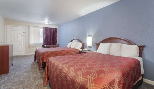 Habitación estándar, 2 camas de matrimonio, fumadores