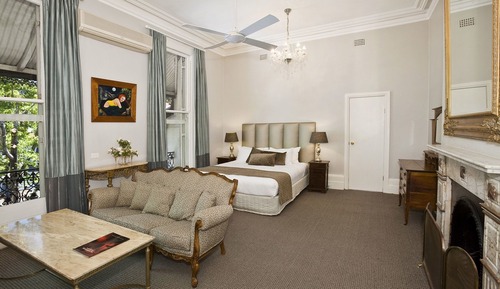 Suite (Manor)