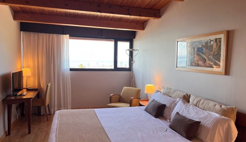 Habitación doble, 1 cama de matrimonio, bañera de hidromasaje, vistas al mar