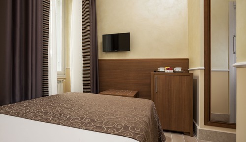 Habitación individual, en edificio anexo (Via Carlo Cattaneo, 26)