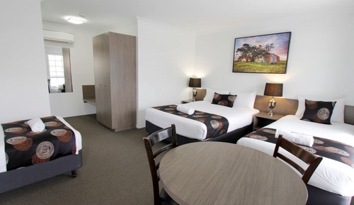 Habitación familiar, varias camas