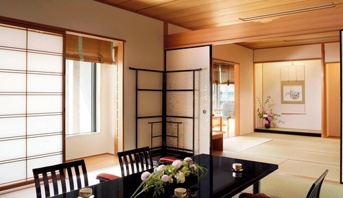 Habitación, varias camas, vistas a la ciudad