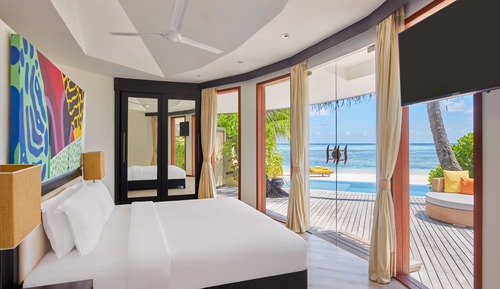 Beach Family Infinity Pool Villa