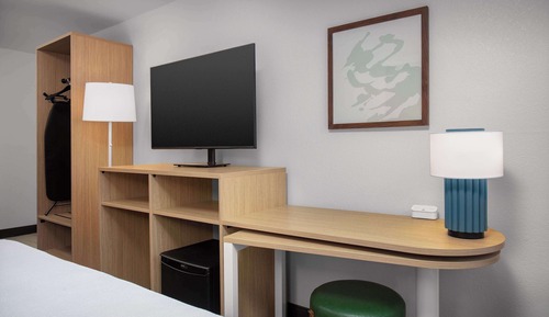 Habitación, 1 cama de matrimonio grande, accesible para personas con discapacidad, bañera (Mobility)