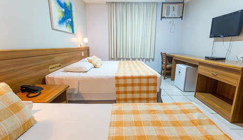 Quarto Triplo Casal
