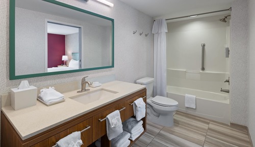 Estudio, 2 camas de matrimonio, accesible para personas con discapacidad, bañera