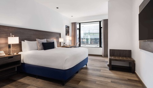 Accessible Room, 1 King Bed