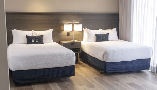 2 Queen Bed