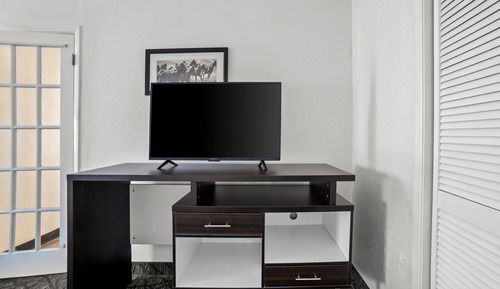 Suite, 1 cama de matrimonio grande con sofá cama, no fumadores (Efficiency)