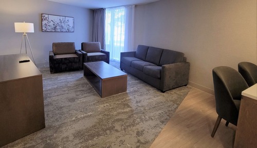 Suite, 1 cama de matrimonio grande, no fumadores, bañera de hidromasaje (Living Room;with Sofabed)