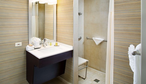 Habitación, 1 cama de matrimonio grande, accesible para personas con discapacidad, bañera