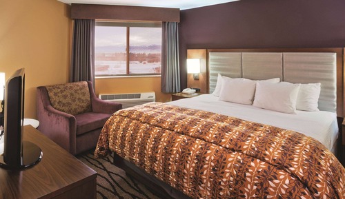 Suite, 1 cama de matrimonio grande, no fumadores, vistas a la montaña