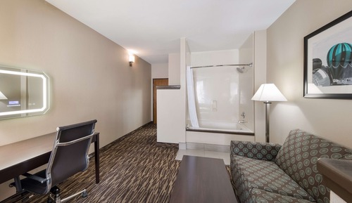 Suite, 1 cama de matrimonio grande, no fumadores, bañera de hidromasaje (with Sofabed)