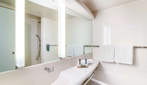 Habitación clásica con 2 camas individuales, varias camas