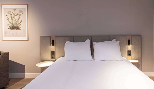 Habitación superior, 1 cama de matrimonio grande con sofá cama