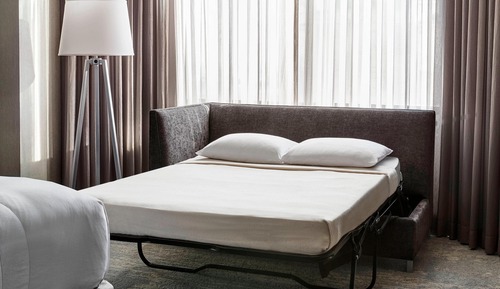 Suite junior, 2 camas dobles (Mobility Accessible, Tub)