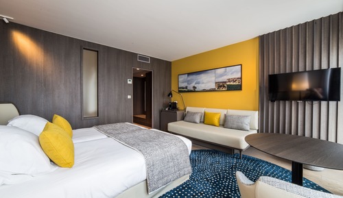 Habitación superior, 3 camas individuales, no fumadores (Third bed is Single Bed)