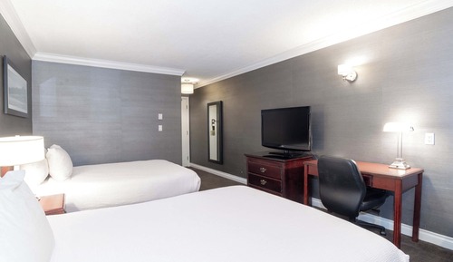 Habitación clásica, 2 camas de matrimonio (Atrium Building)