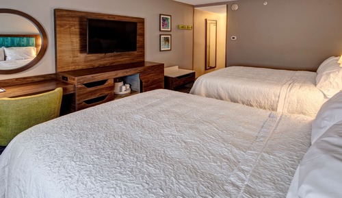Habitación, 2 camas de matrimonio, frigorífico