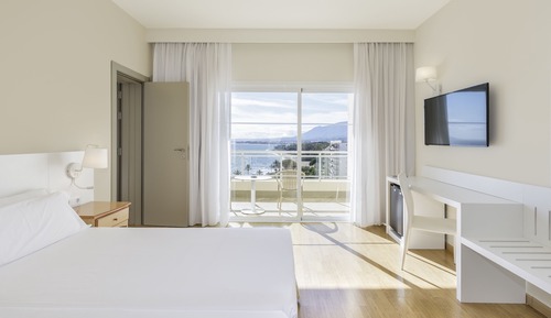 Sol Communicated Rooms Sea View