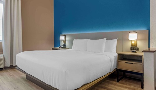 Suite, 1 cama de matrimonio grande con sofá cama, no fumadores (Accessible Tub)