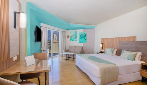 Suite junior, vistas parciales al mar (L)
