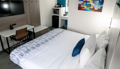 Habitación individual estándar, 1 cama de matrimonio grande, accesible en silla de ruedas