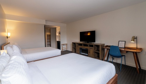Habitación Deluxe, 2 camas de matrimonio, vistas a la ciudad