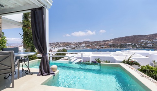 Suite with Pool
