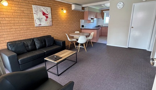 Apartamento, 2 habitaciones, cocina básica