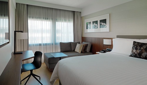 Habitación ejecutiva, 1 cama de matrimonio grande con sofá cama, no fumadores, vistas al patio