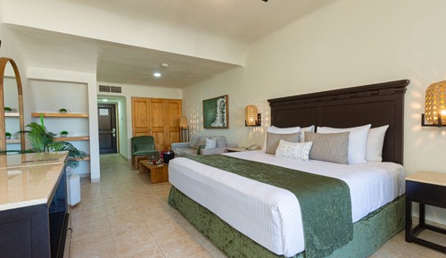 Deluxe Junior Suite