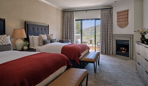 FIREPLACE SUITE - TWO QUEEN BEDS