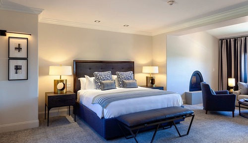 HACIENDA PENTHOUSE - KING BED