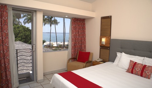 Estudio junior, vistas parciales al mar