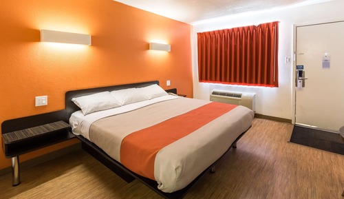 Habitación estándar, 1 cama de matrimonio grande, accesible para personas con discapacidad