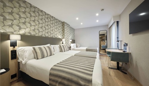 Habitación triple Premium (Deluxe)