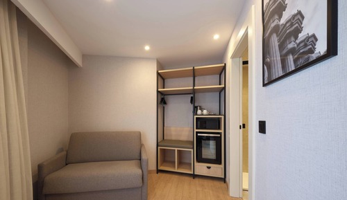 Habitación triple Premium, terraza (Pool)