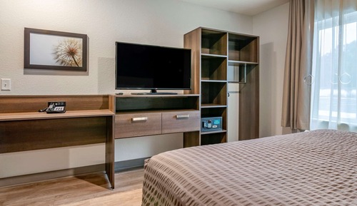 Estudio Deluxe, 1 cama de matrimonio con sofá cama, no fumadores (Accessible Tub)
