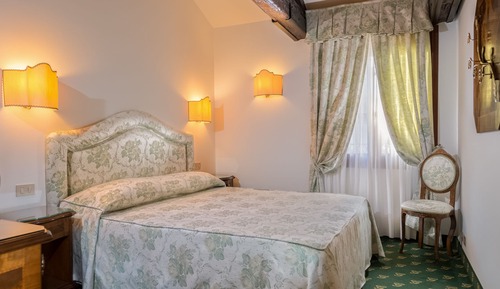 Habitación clásica con 1 cama doble o 2 individuales