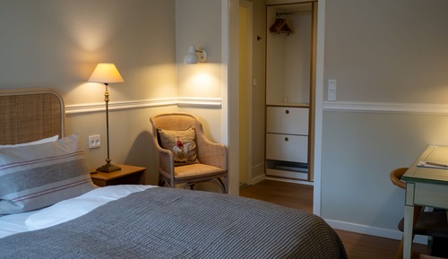 Habitación estándar con 1 cama doble o 2 individuales