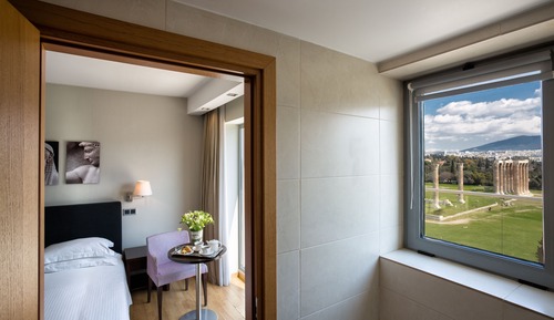 Habitación triple superior (Temple of Zeus View)